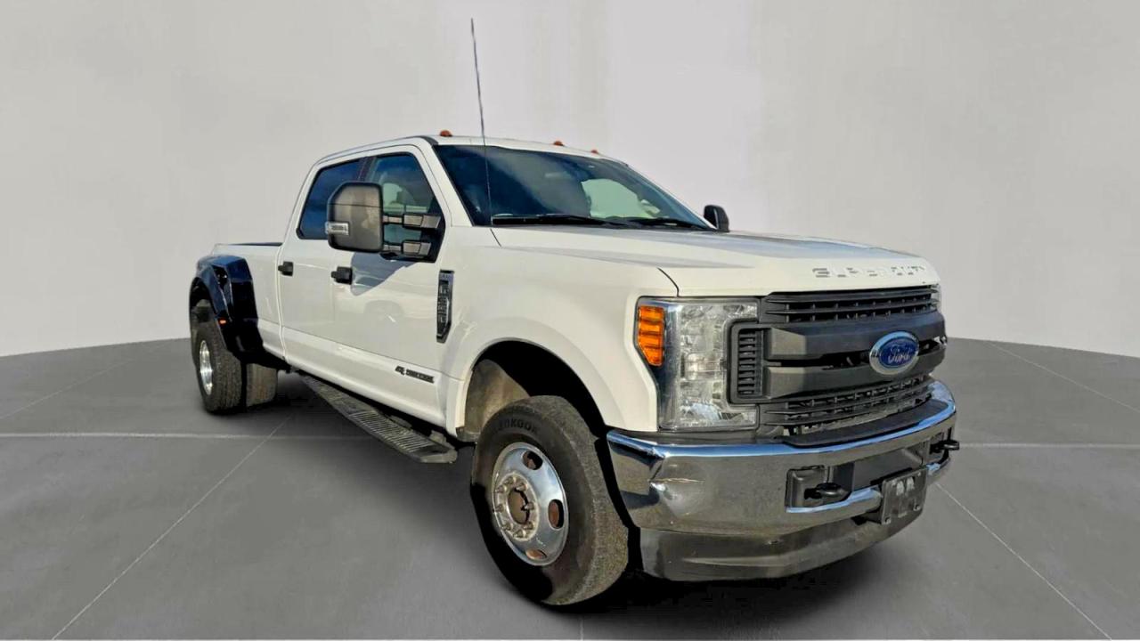 1FT8W3DT7HED16940 · 2017 FORD F350