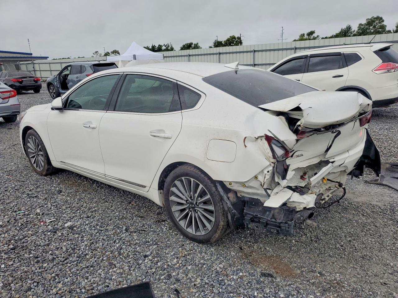 KNALB4J19H5042782 · 2017 KIA CADENZA · 2/13