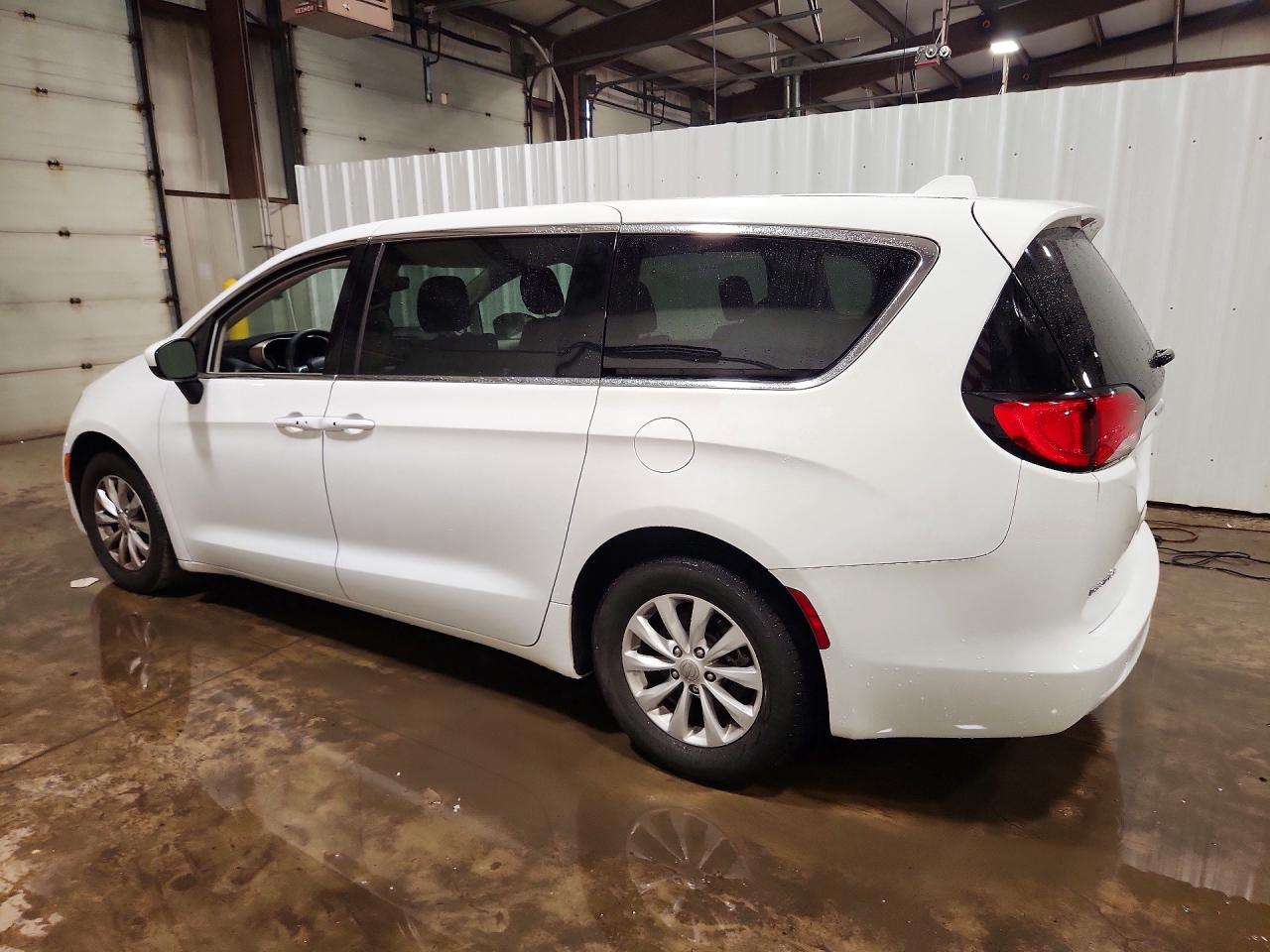 2C4RC1DG3HR614568 · 2017 CHRYSLER PACIFICA · 2/13