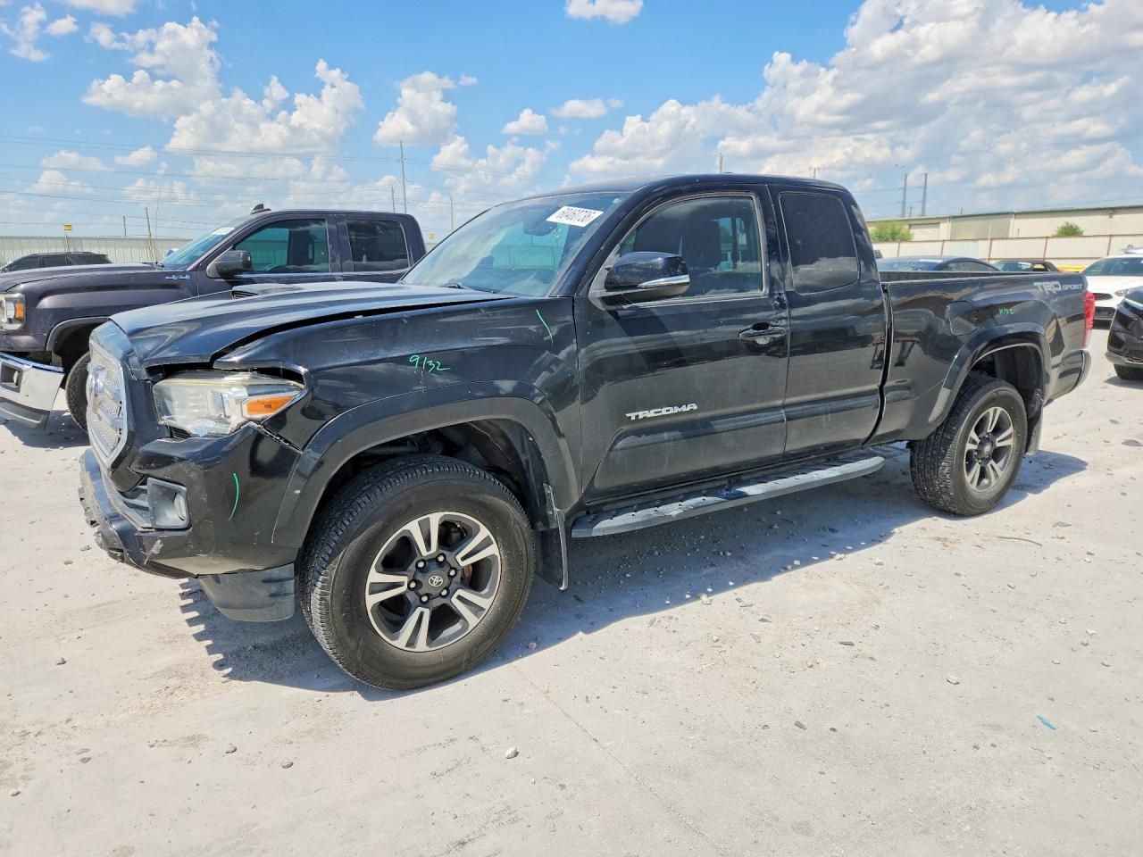 5TFRZ5CN4GX013918 · 2016 TOYOTA TACOMA