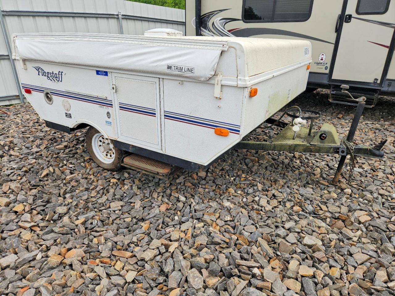 4X4CFS2154D148232 · 2004 FOREST RIVER FLAGSTAFF CAMPING TRAILER