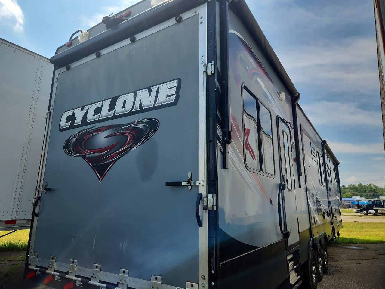 5SFCG4333FE291690 · 2015 HEARTLAND CYCLONE · 4/10
