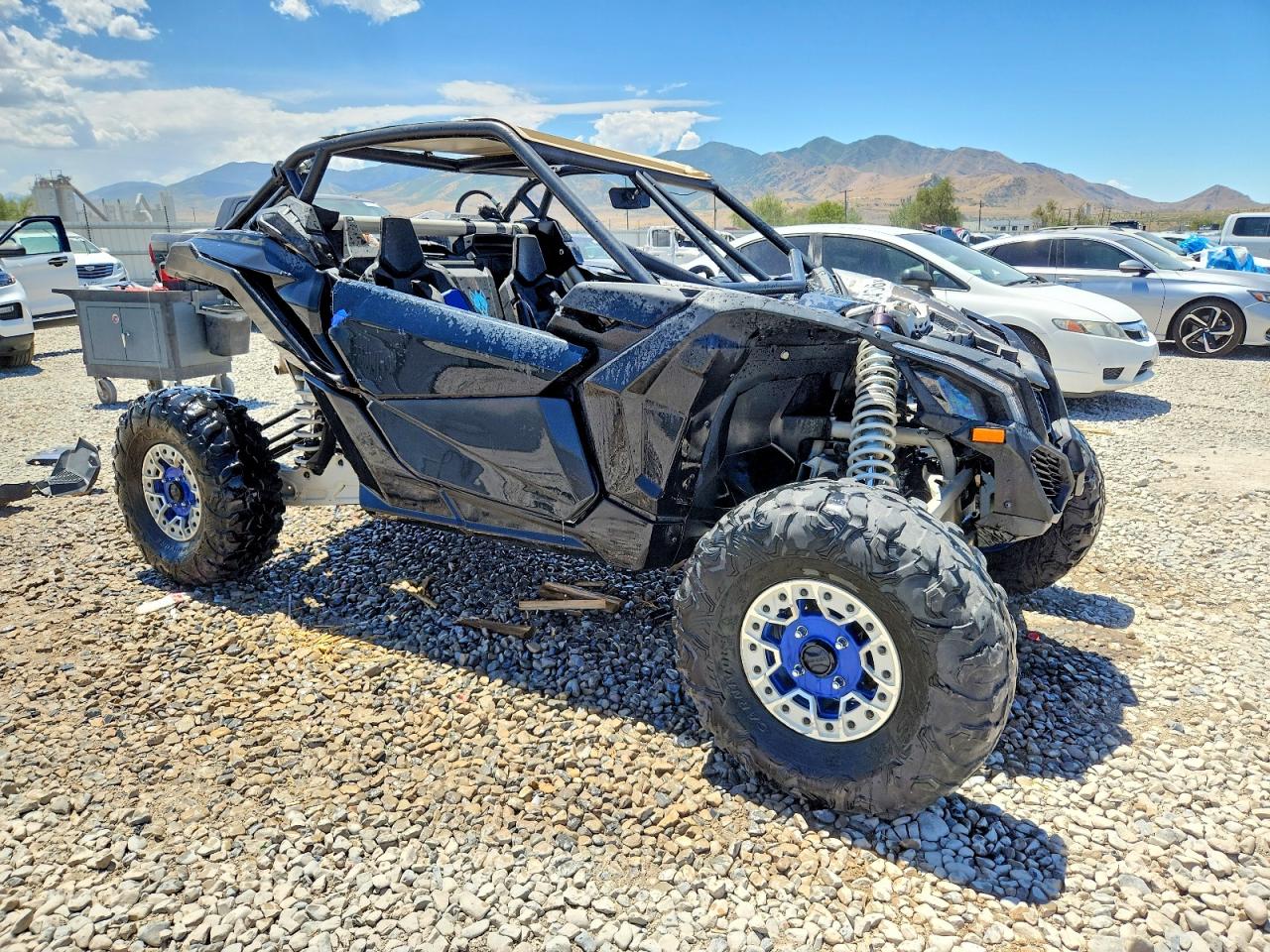 3JBVXAV29PE000617 · 2023 CAN-AM MAVERICK X3