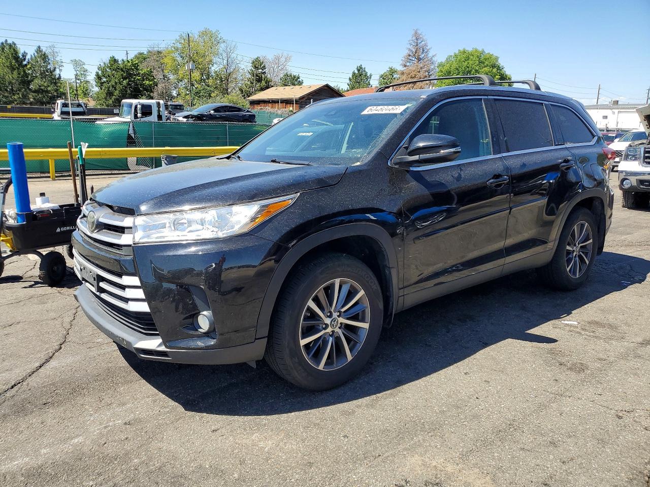 5TDJZRFH8KS582876 · 2019 TOYOTA HIGHLANDER