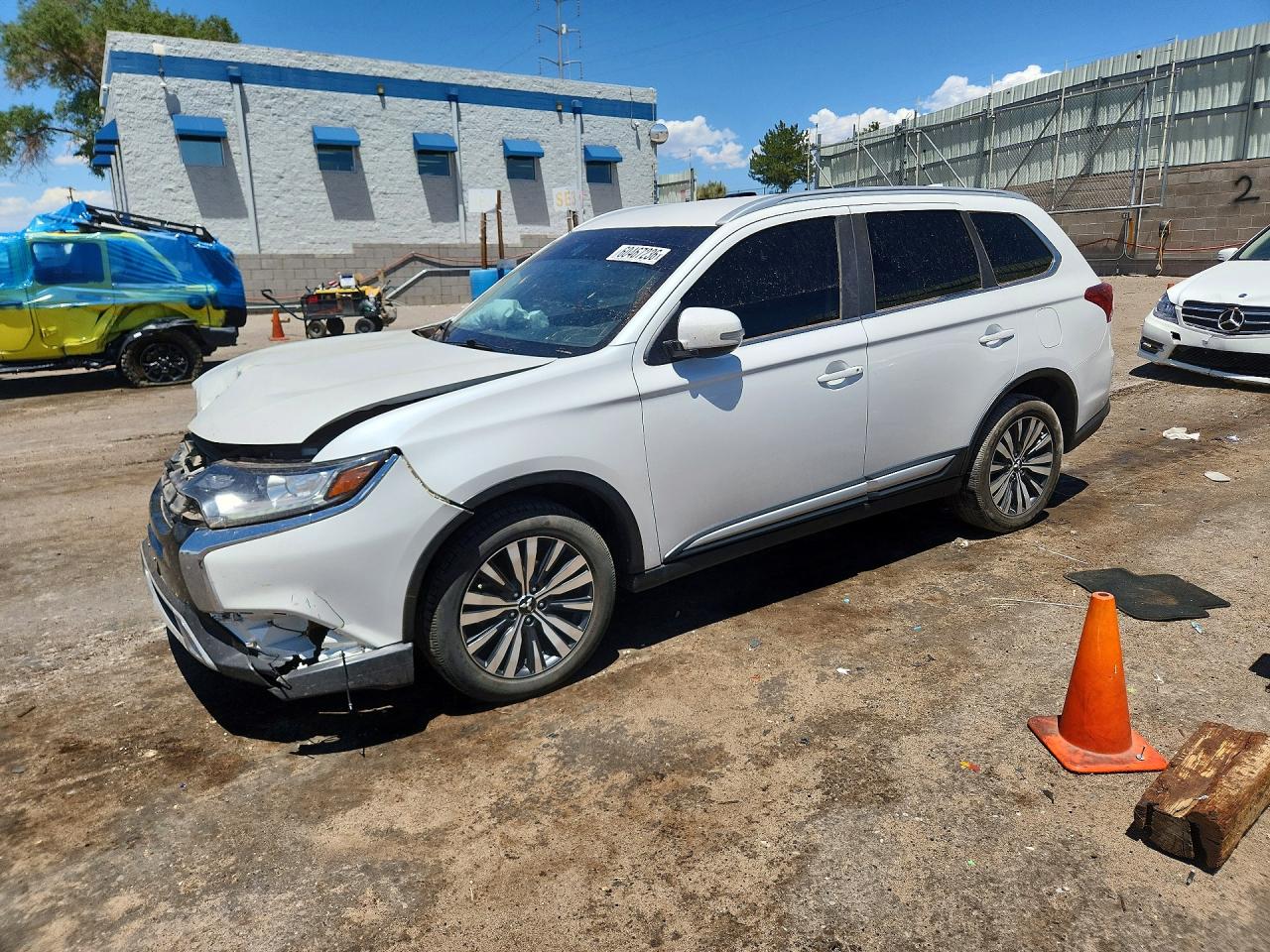 JA4AZ3A30LZ024636 · 2020 MITSUBISHI OUTLANDER