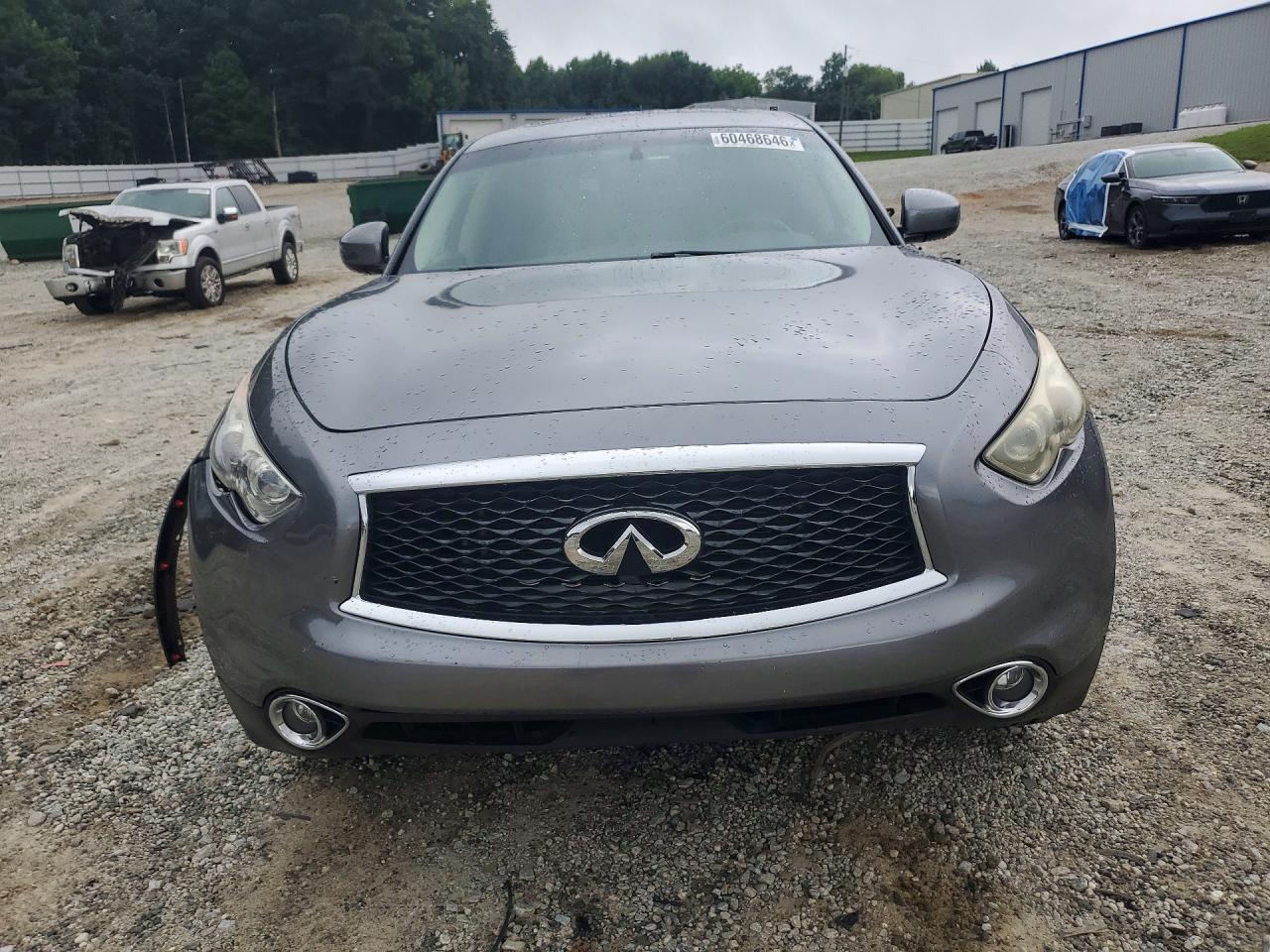 JN8CS1MW2HM414627 · 2017 INFINITI QX70 · 5/12