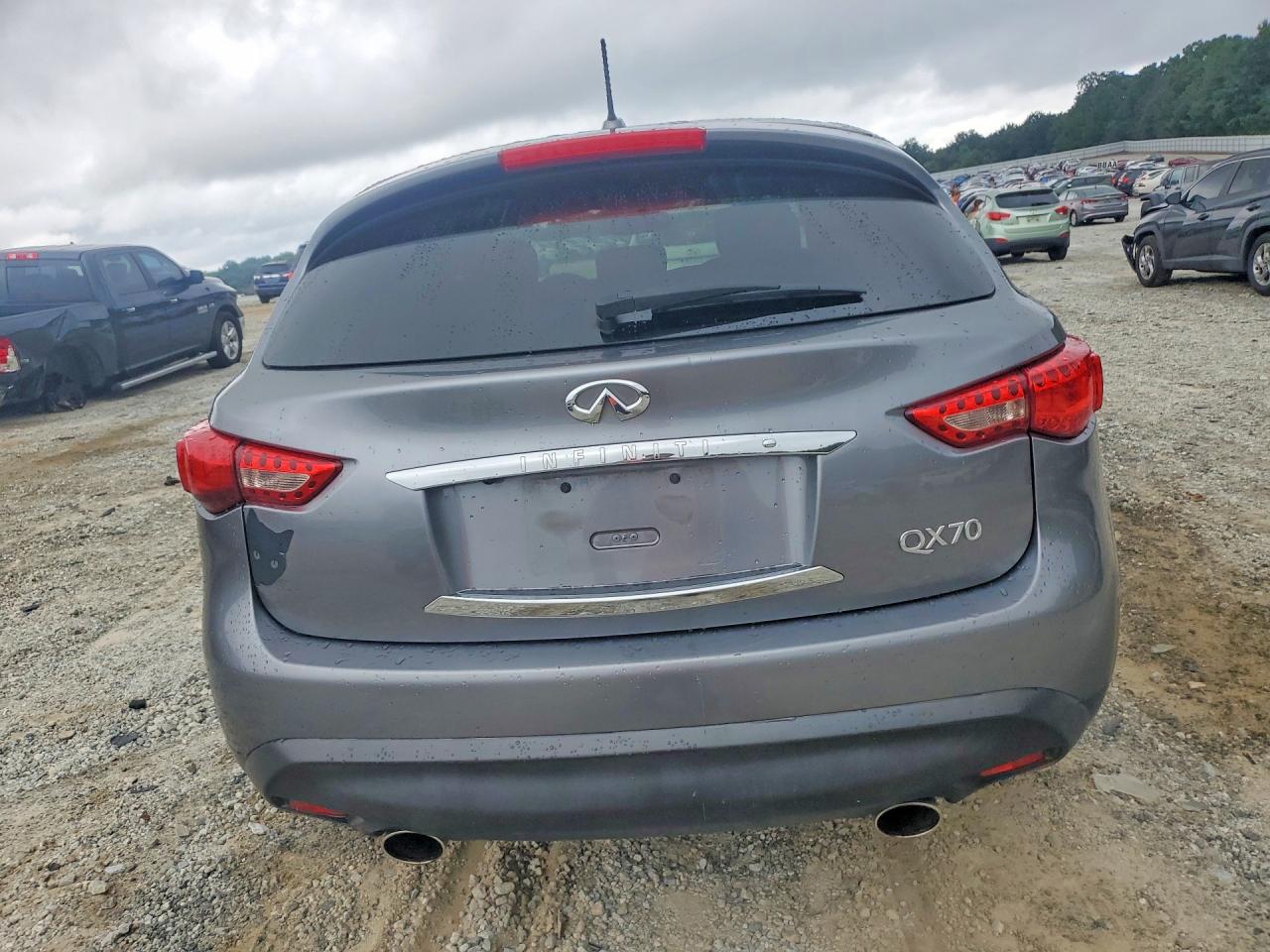 JN8CS1MW2HM414627 · 2017 INFINITI QX70 · 6/12