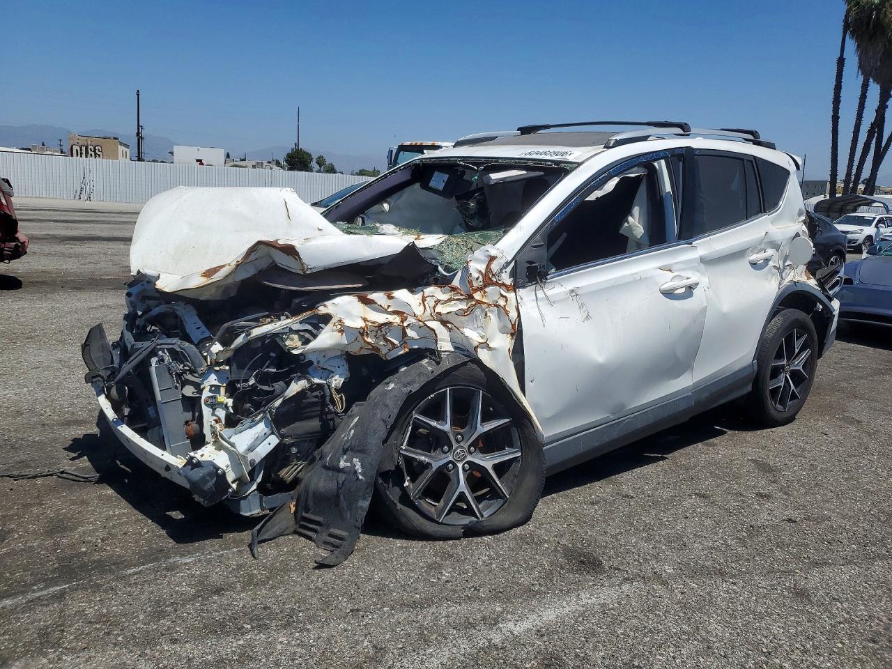JTMNFREV7JJ725510 · 2018 TOYOTA RAV4