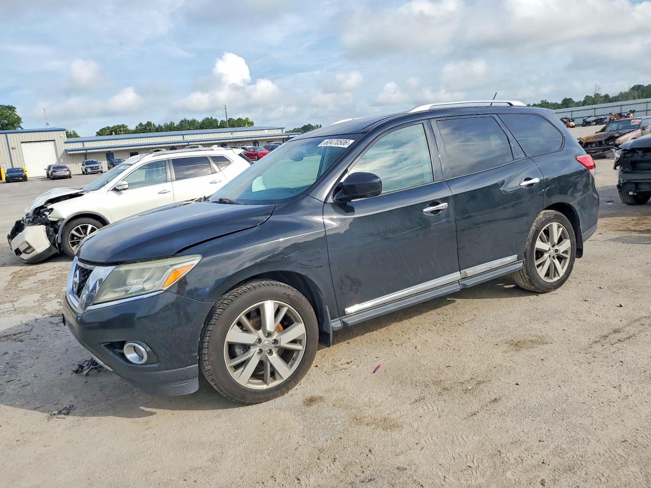 5N1AR2MN3GC615013 · 2016 NISSAN PATHFINDER