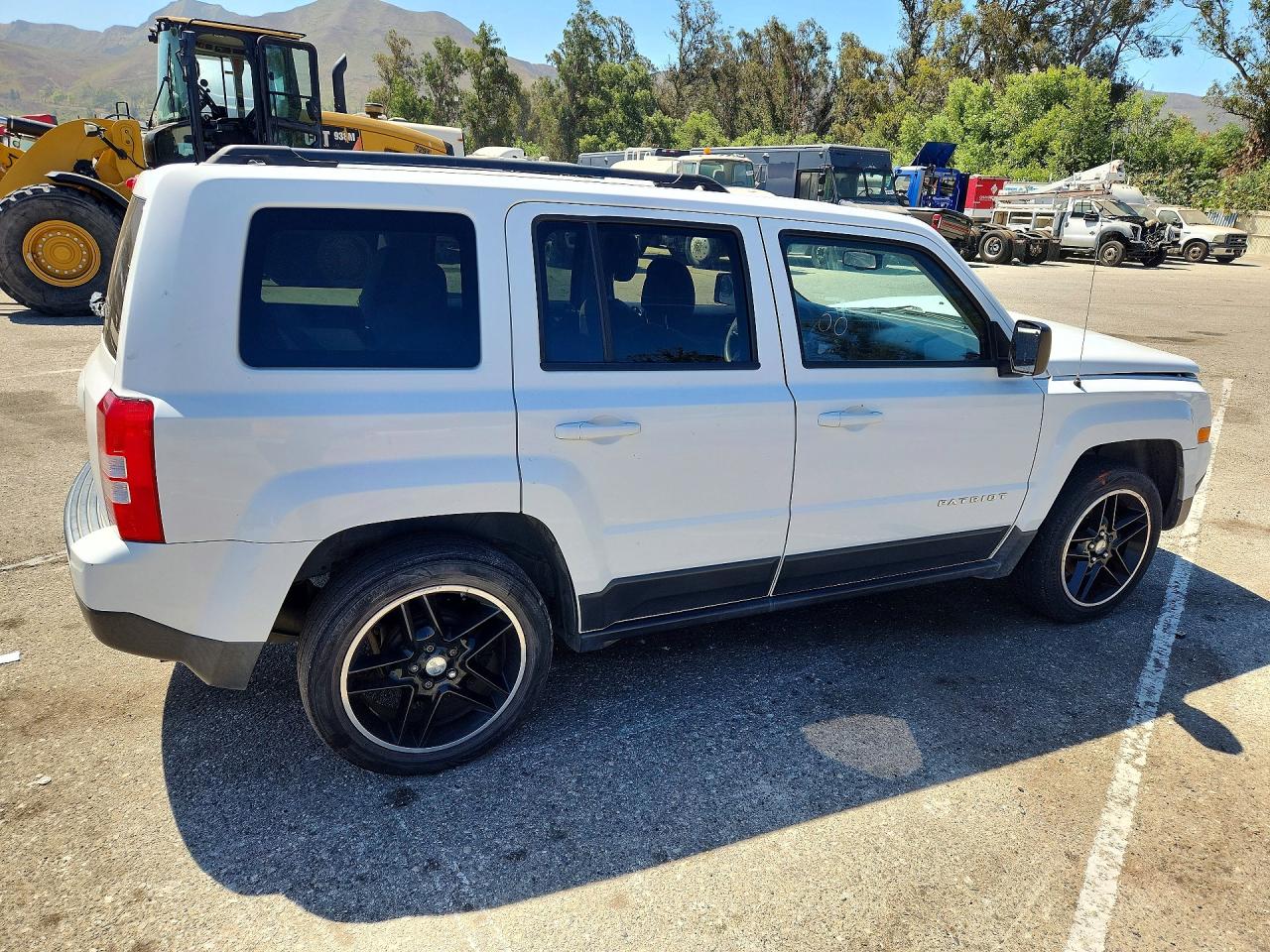 1C4NJPBA0GD553414 · 2016 JEEP PATRIOT · 3/13