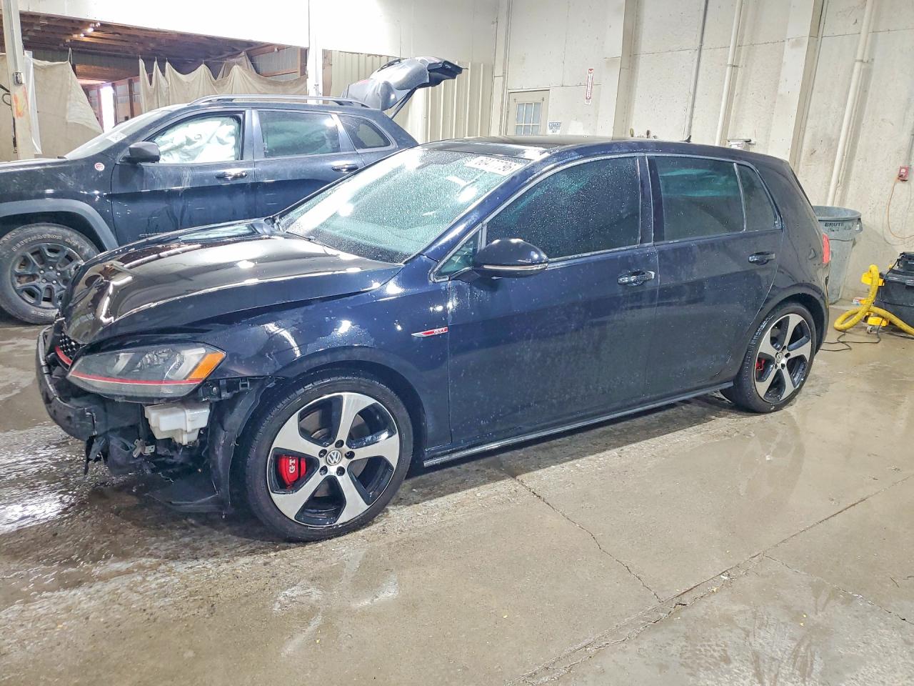 3VW447AU2GM029035 · 2016 VOLKSWAGEN GTI