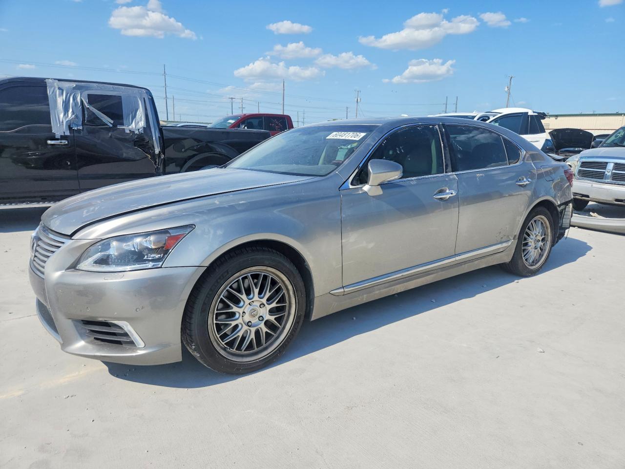 2016 LEXUS LS