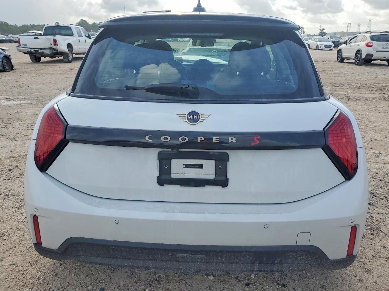 WMW23GD04S2W25752 · 2025 MINI COOPER · 6/14