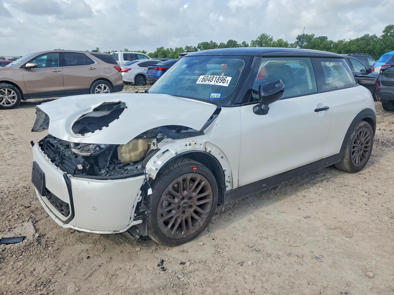 WMW23GD04S2W25752 · 2025 MINI COOPER
