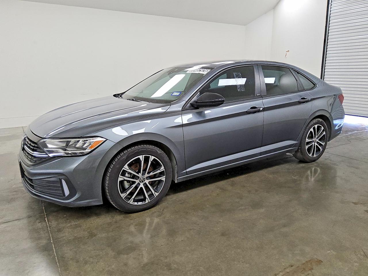3VWBM7BU8RM021403 · 2024 VOLKSWAGEN JETTA