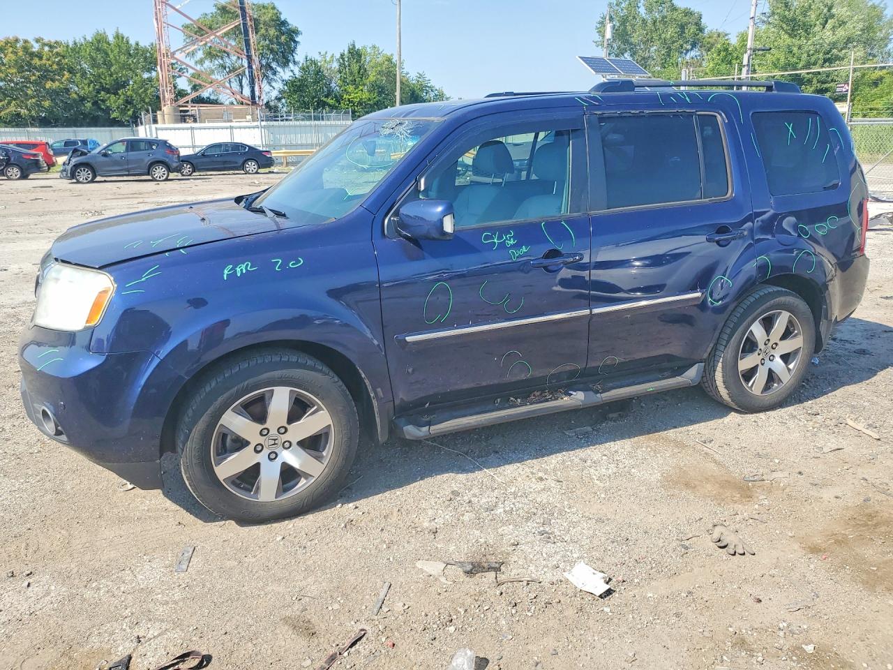 5FNYF4H9XEB034581 · 2014 HONDA PILOT