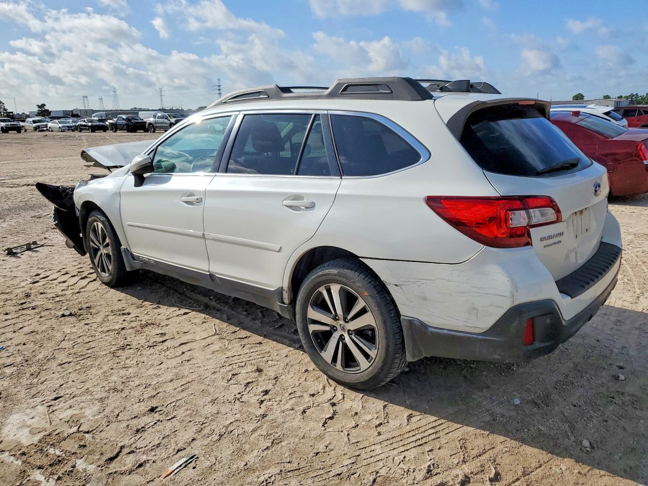 4S4BSENCXK3264410 · 2019 SUBARU OUTBACK · 2/13