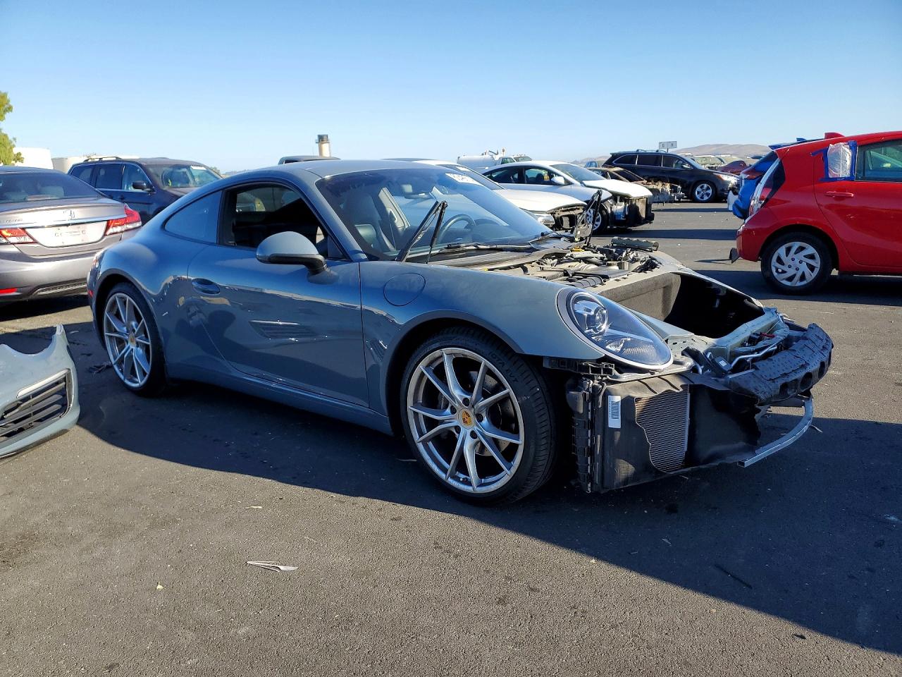 WP0AA2A98JS105840 · 2018 PORSCHE 911 · 4/13