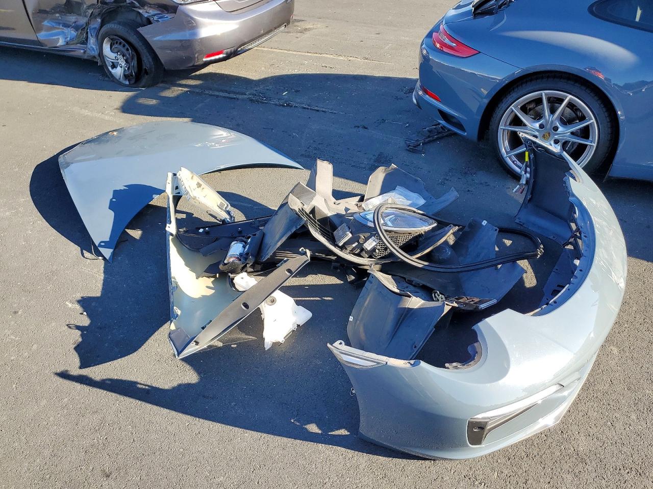 WP0AA2A98JS105840 · 2018 PORSCHE 911 · 12/13