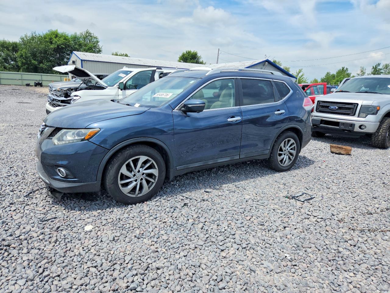 5N1AT2MVXFC769475 · 2015 NISSAN ROGUE
