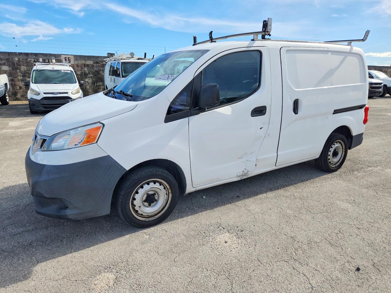 2015 NISSAN NV200