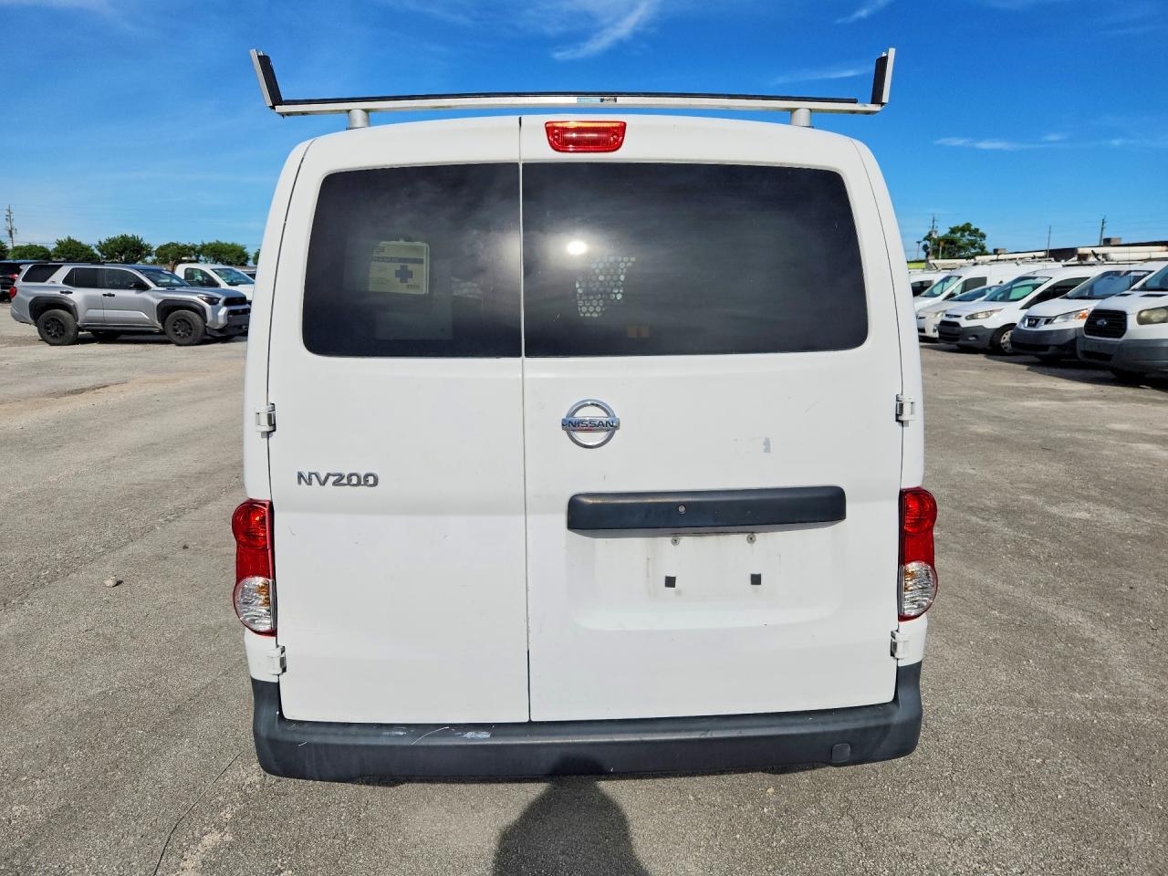 3N6CM0KN6FK727698 · 2015 NISSAN NV200 · 6/13