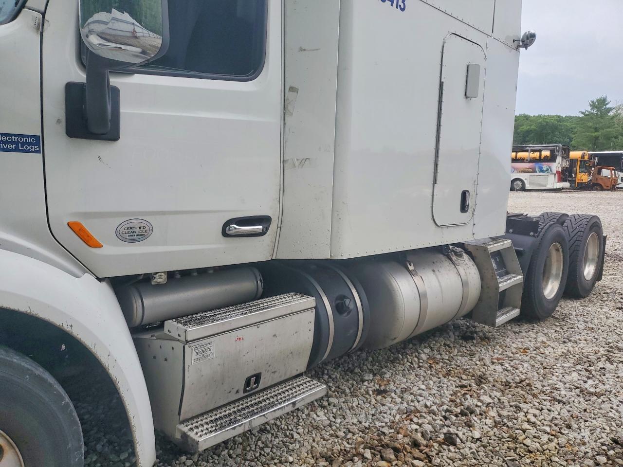 1XPBDP9X6KD267675 · 2019 PETERBILT 579