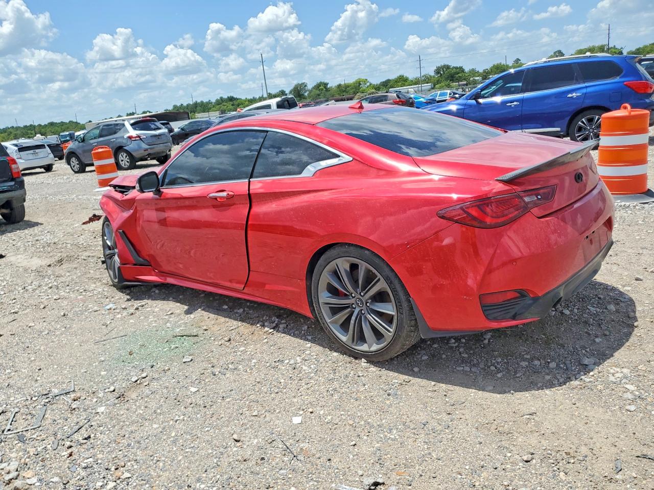 JN1FV7EL7JM630487 · 2018 INFINITI Q60 · 2/13