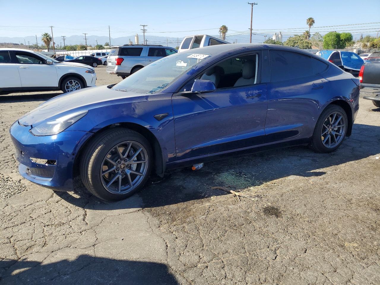 5YJ3E1EBXNF221919 · 2022 TESLA MODEL 3