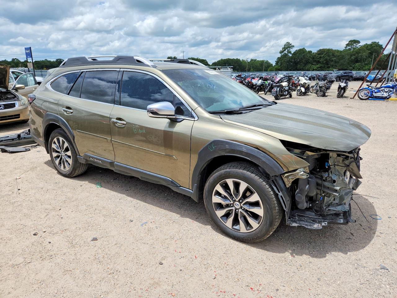 4S4BTGPD2R3216781 · 2024 SUBARU OUTBACK · 4/14