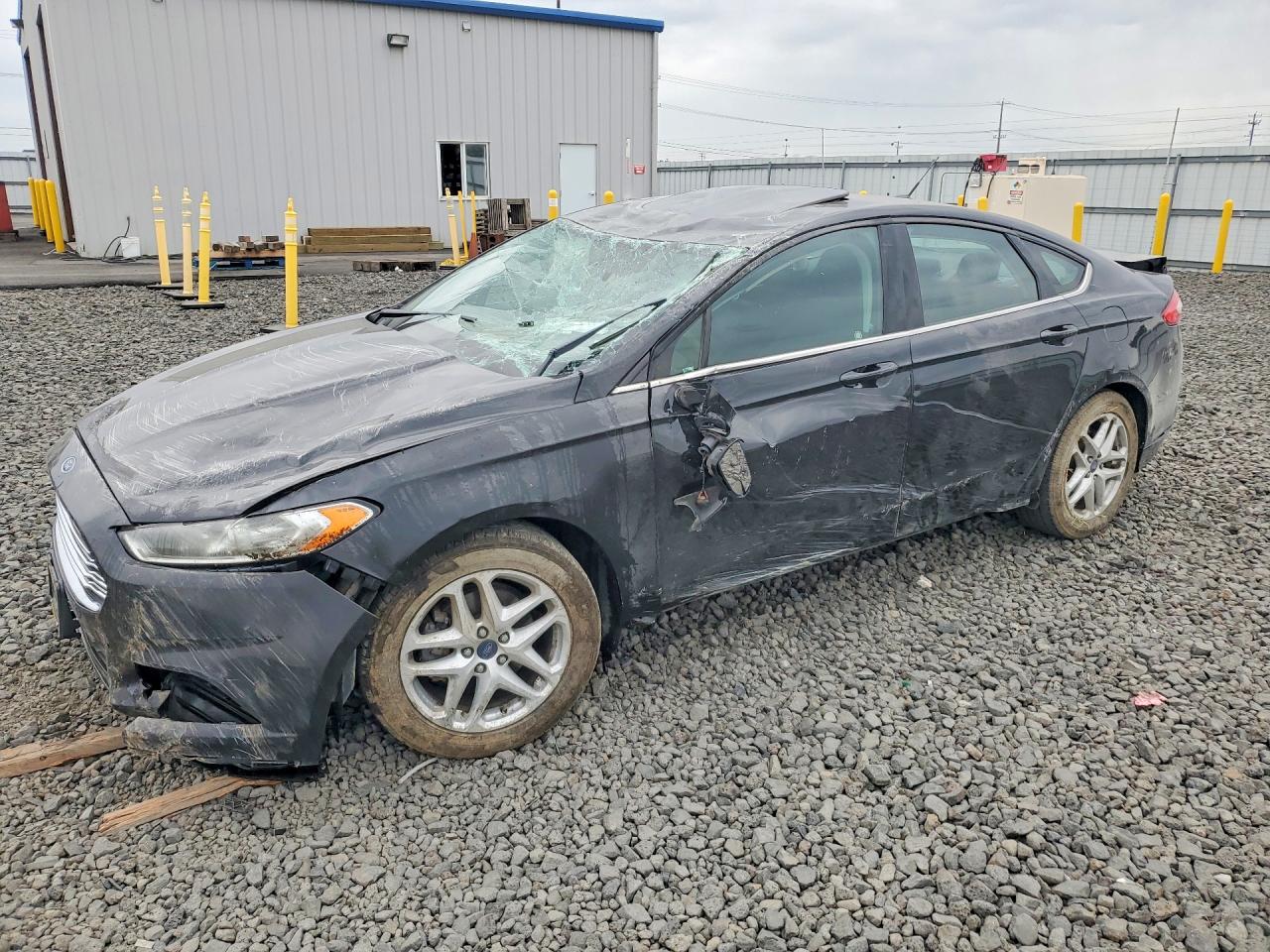 1FA6P0HD6F5120285 · 2015 FORD FUSION