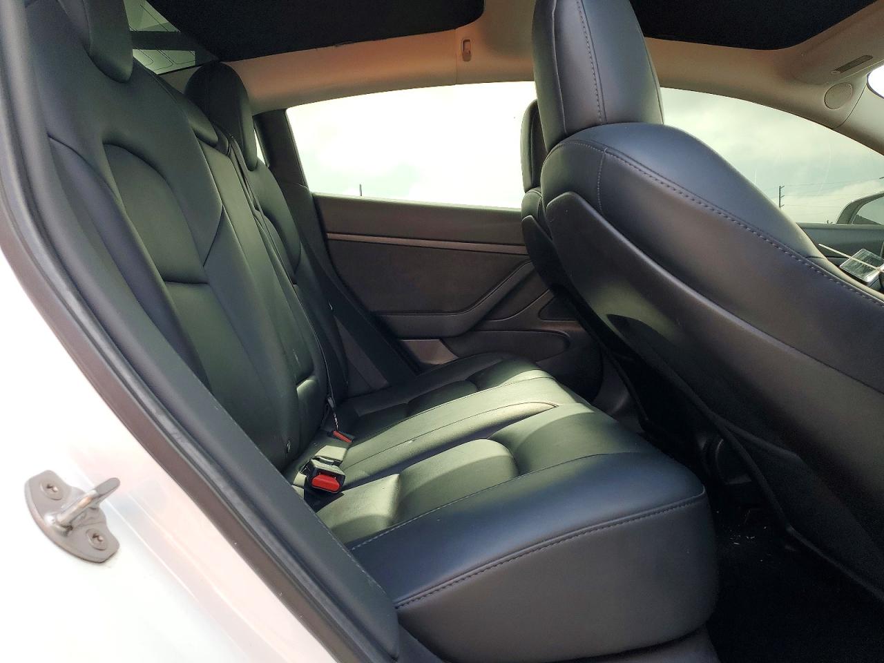 5YJ3E1EA2LF632056 · 2020 TESLA MODEL 3 · 10/12