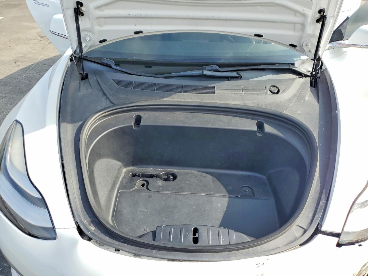 5YJ3E1EA2LF632056 · 2020 TESLA MODEL 3 · 11/12