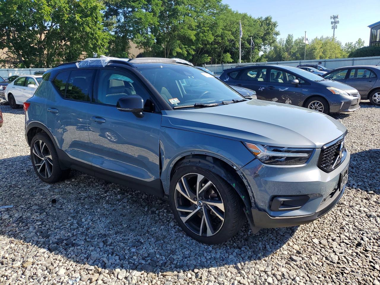YV4162UM3L2243125 · 2020 VOLVO XC40 · 4/13