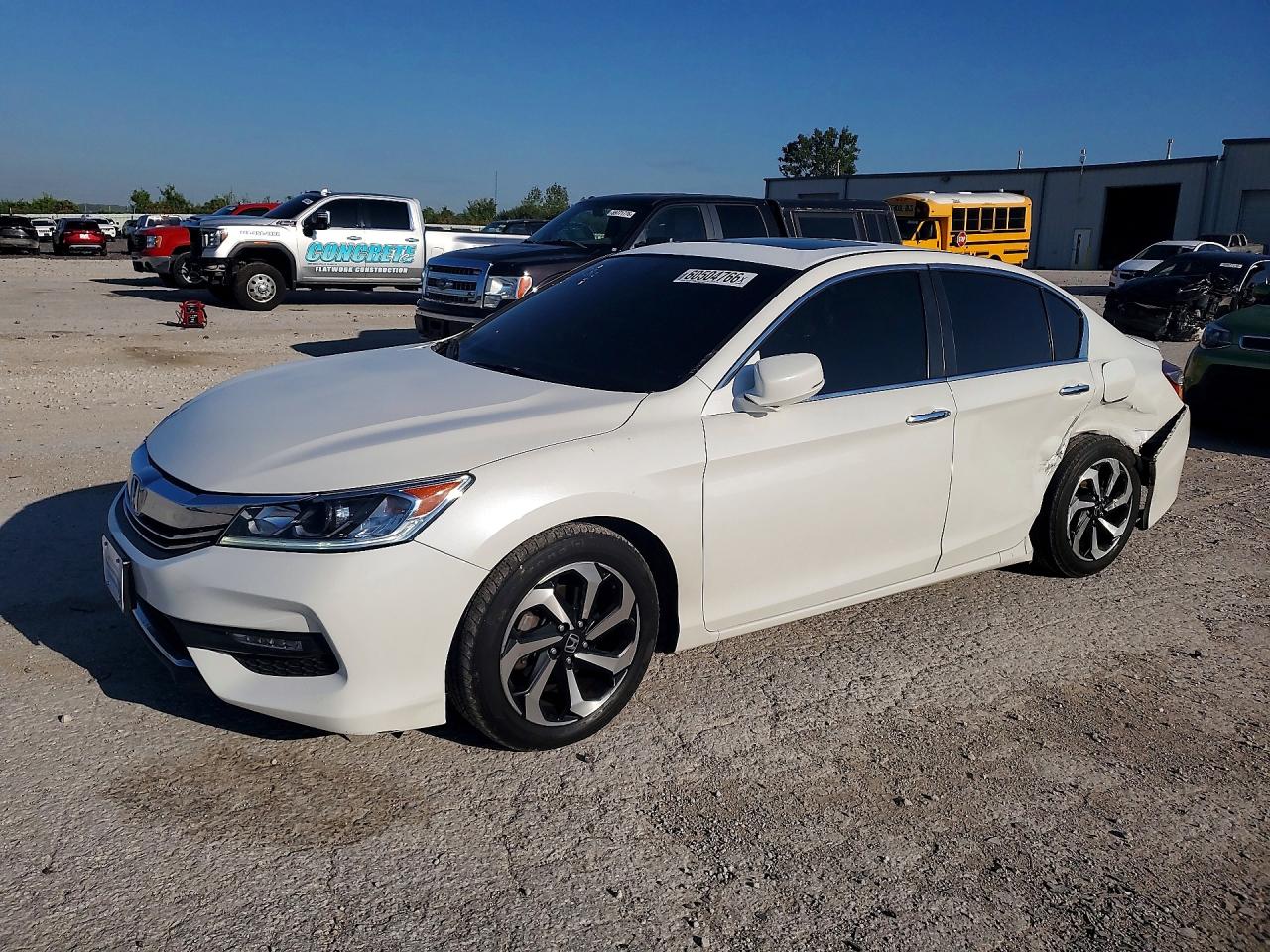 1HGCR2F88GA003939 · 2016 HONDA ACCORD