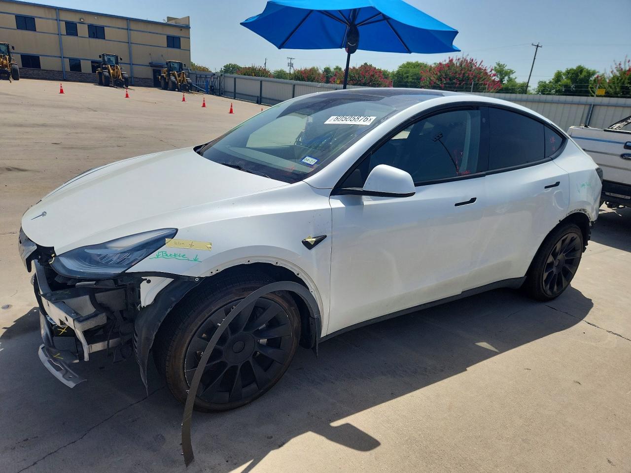 7SAYGDEE8NF419834 · 2022 TESLA MODEL Y