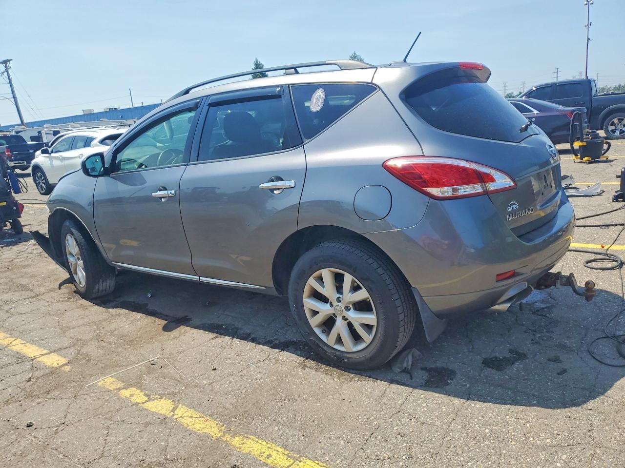 JN8AZ1MW3DW318913 · 2013 NISSAN MURANO · 2/13