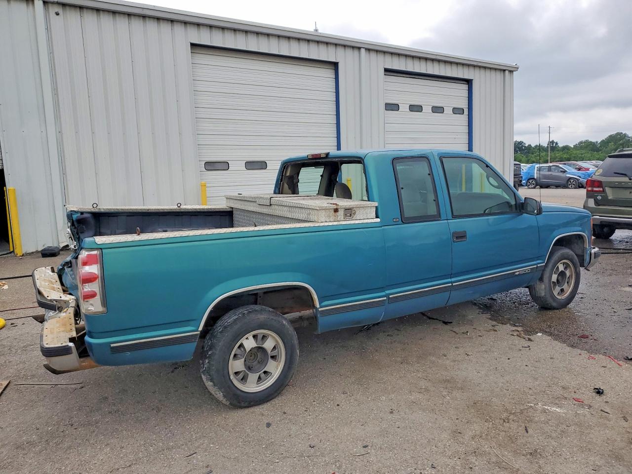 1GCEC19M7WE220997 · 1998 CHEVROLET GMT-400 · 3/13