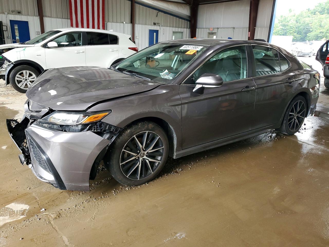 4T1G11AK0NU622210 · 2022 TOYOTA CAMRY