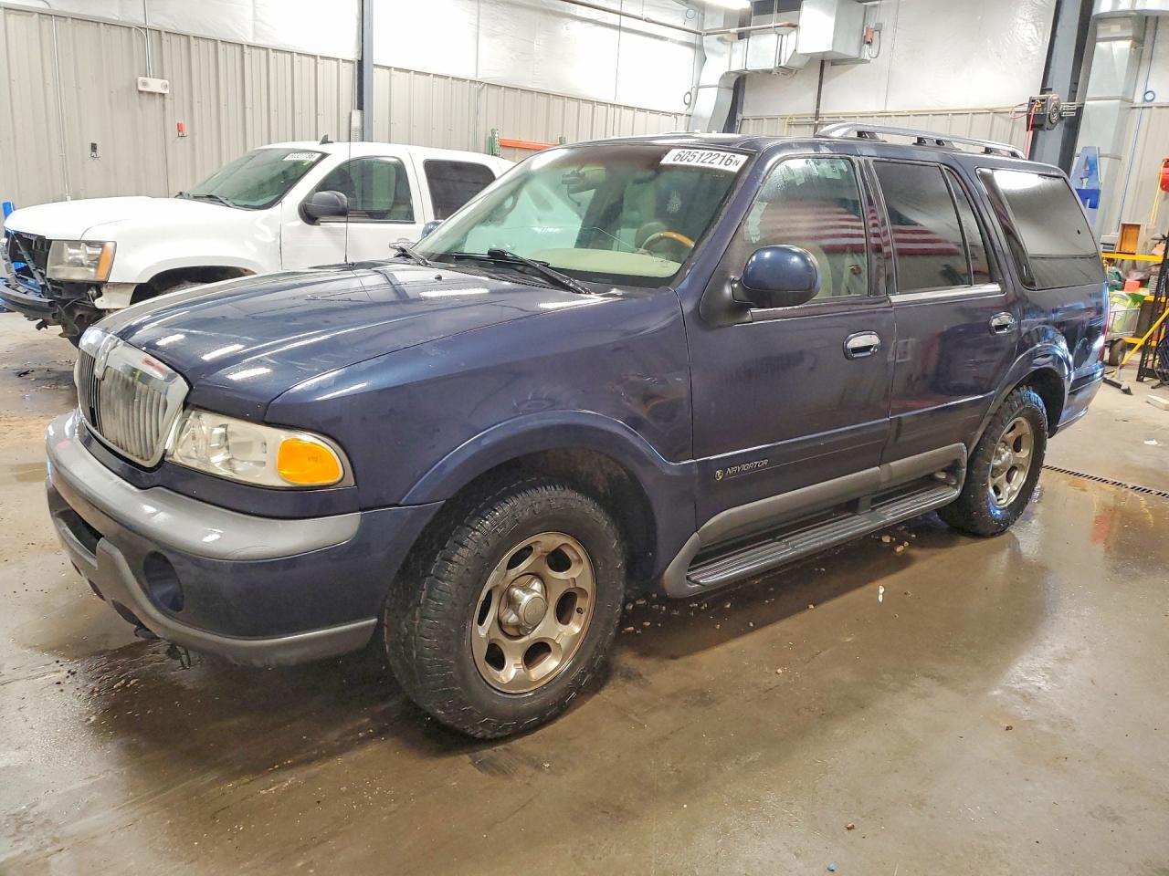 5LMFU28L1WLJ03811 · 1998 LINCOLN NAVIGATOR