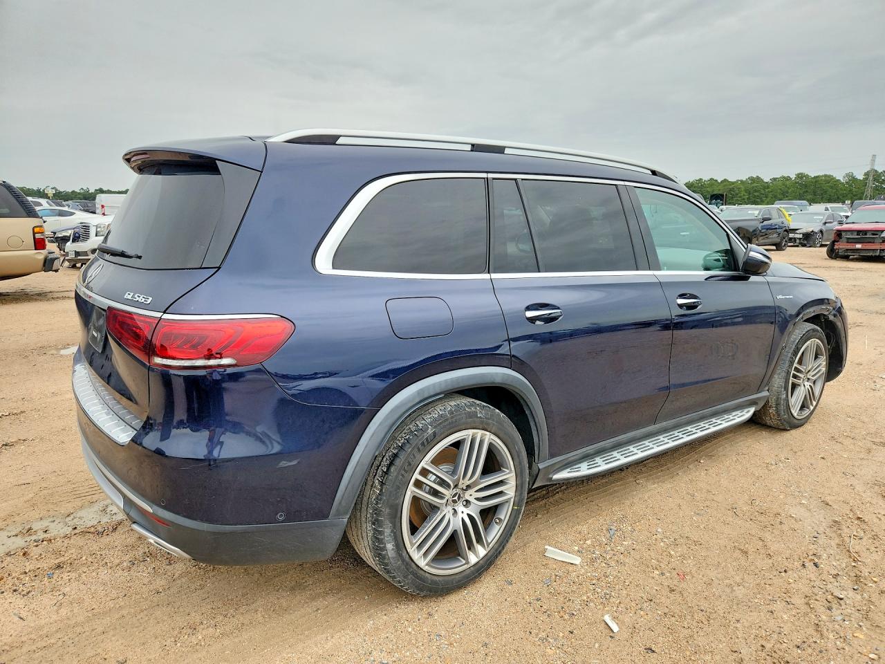 4JGFF5KE2LA211080 · 2020 MERCEDES-BENZ GLS · 3/13