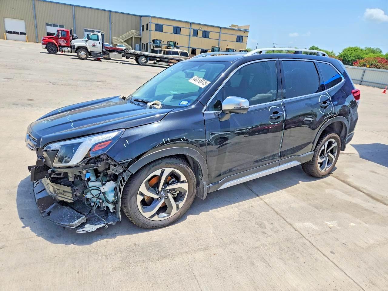 2023 SUBARU FORESTER