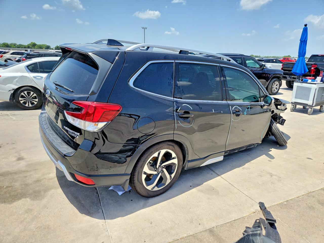 JF2SKARC2PH520073 · 2023 SUBARU FORESTER · 3/14