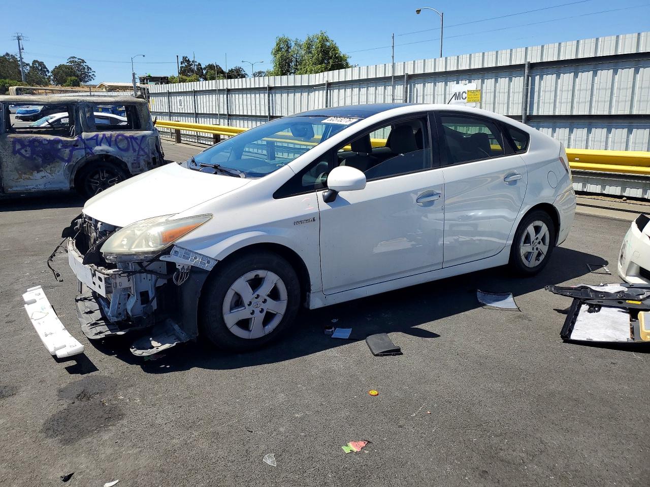 JTDKN3DU6B1432758 · 2011 TOYOTA PRIUS
