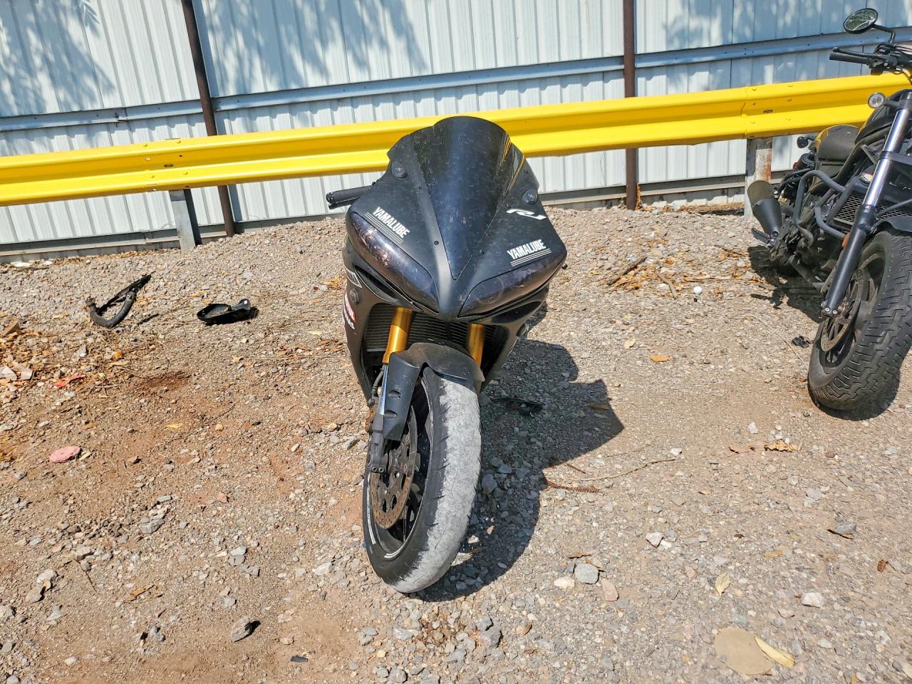 JYARN15E16A006004 · 2006 YAMAHA YZFR1 · 2/9