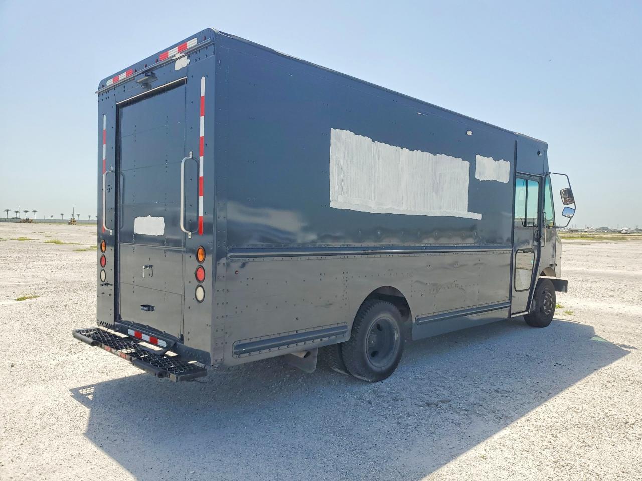 4UZAC2EA9MCML1025 · 2021 FREIGHTLINER MT45 CHASSIS · 3/12