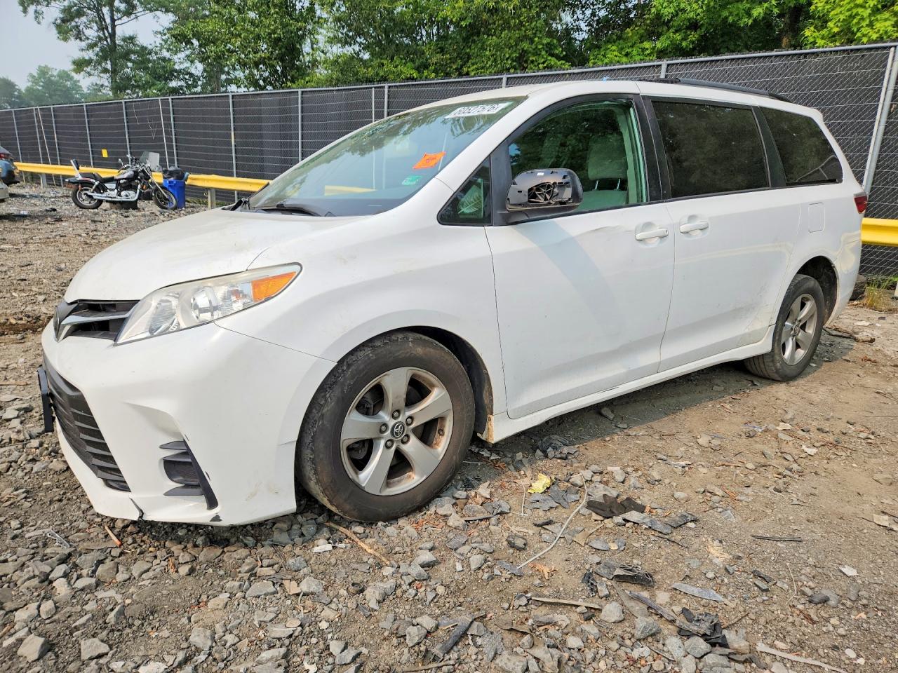 2019 TOYOTA SIENNA