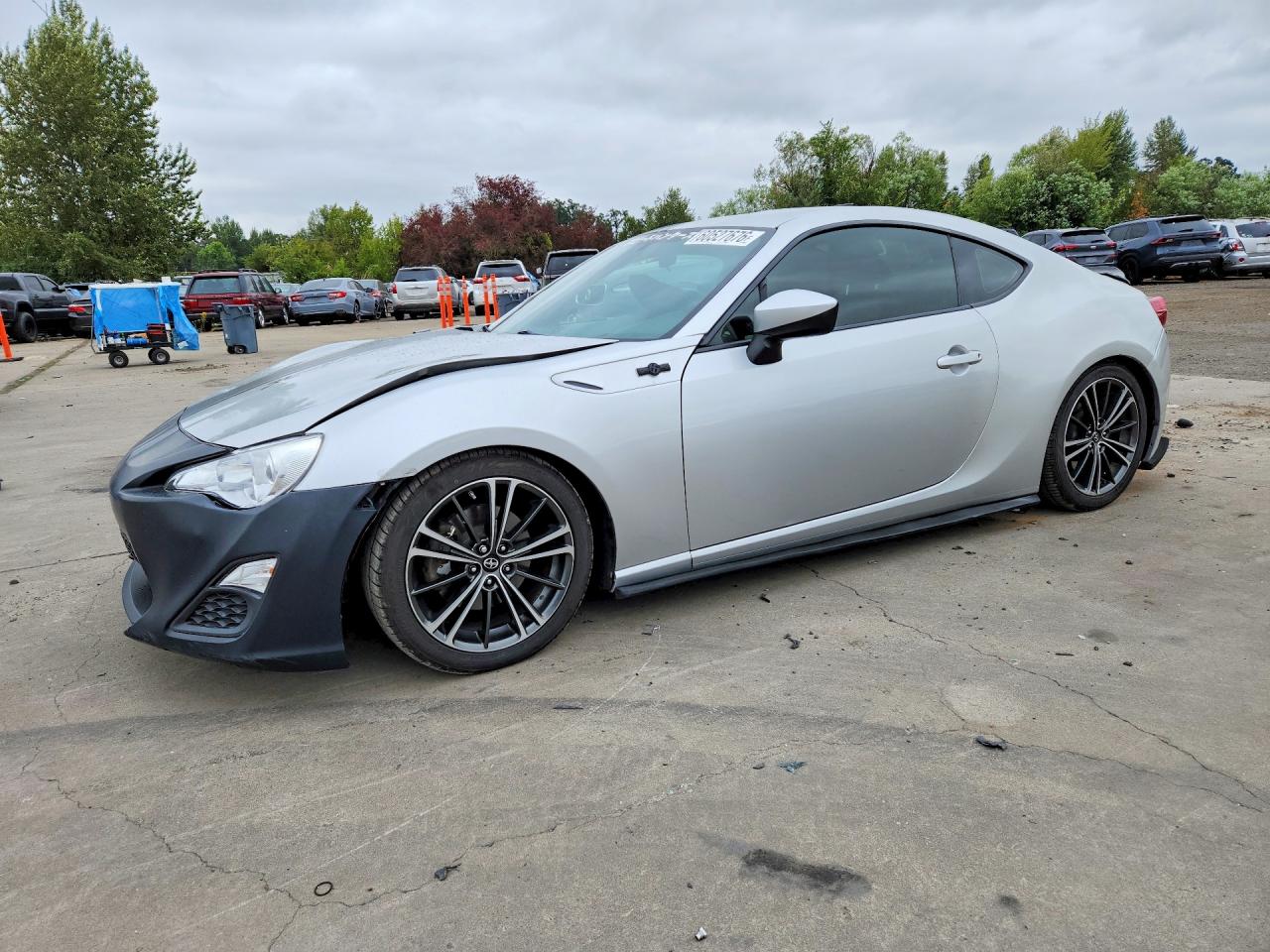JF1ZNAA13D2733732 · 2013 SCION FR-S