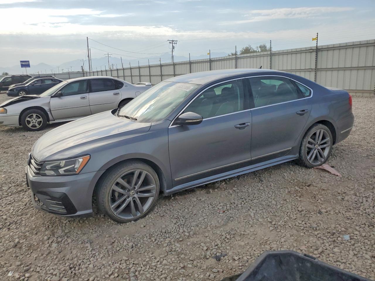1VWAT7A3XGC051122 · 2016 VOLKSWAGEN PASSAT