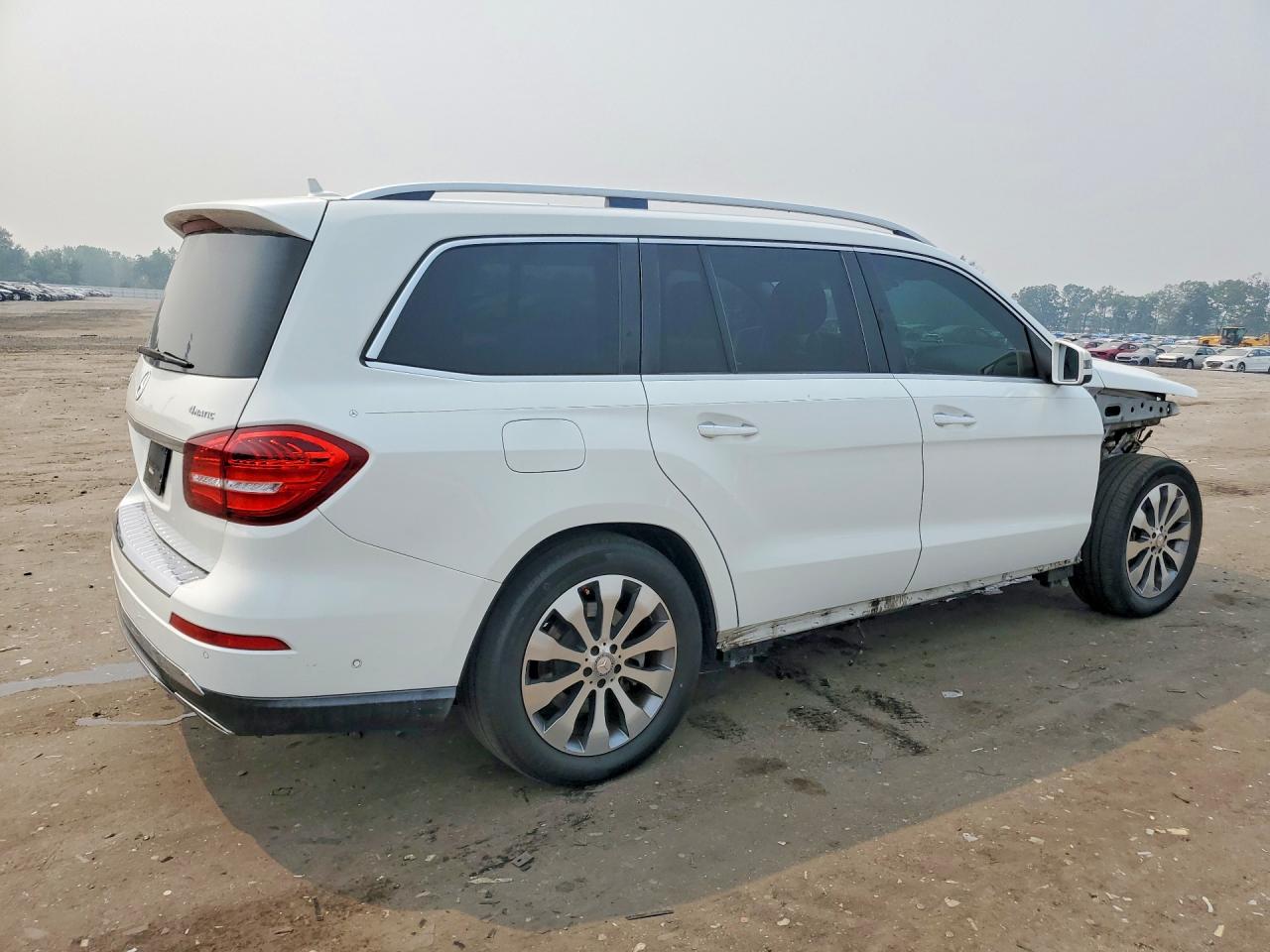 4JGDF6EE5HA820065 · 2017 MERCEDES-BENZ GLS · 3/13